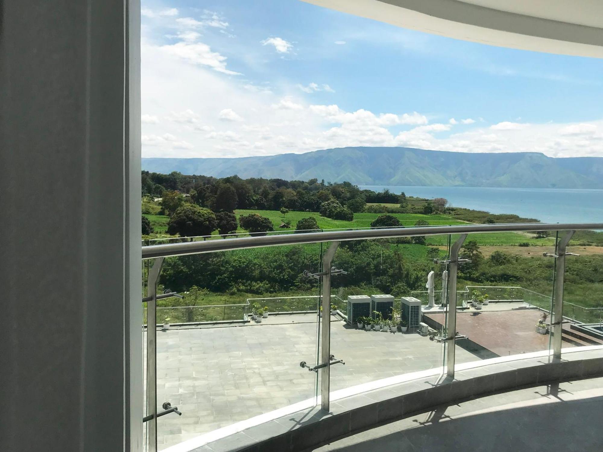 Labersa Hotel & Convention Center Samosir Sinapuran المظهر الخارجي الصورة