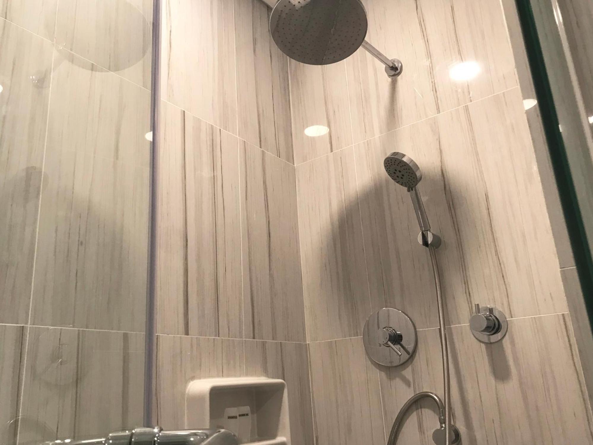 Labersa Hotel & Convention Center Samosir Sinapuran المظهر الخارجي الصورة